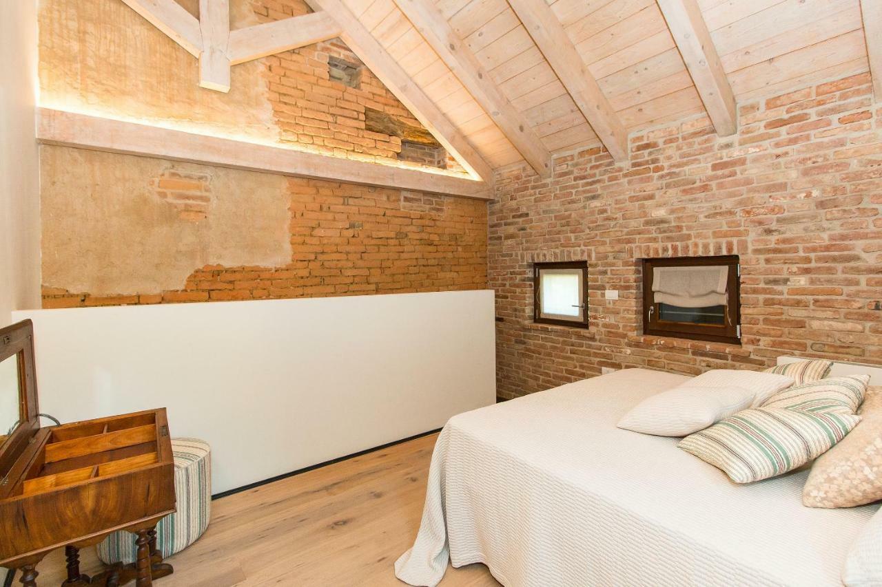 Appartamenti Presso Cascina La Melagrana Костильоле-д'Астри Экстерьер фото