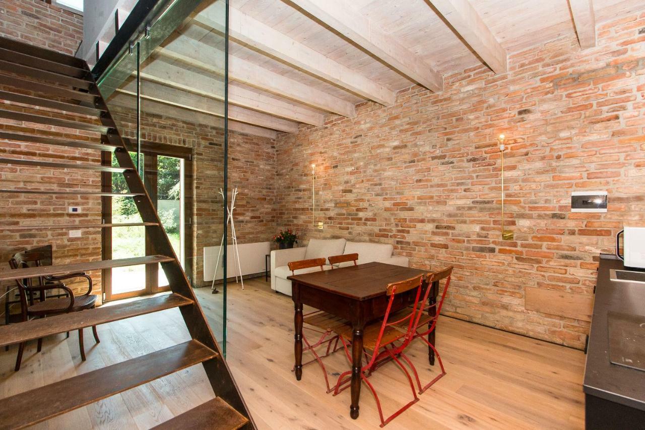 Appartamenti Presso Cascina La Melagrana Костильоле-д'Астри Экстерьер фото