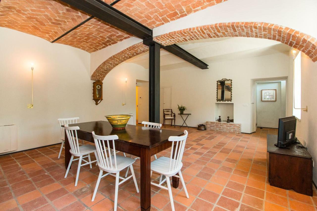 Appartamenti Presso Cascina La Melagrana Костильоле-д'Астри Экстерьер фото